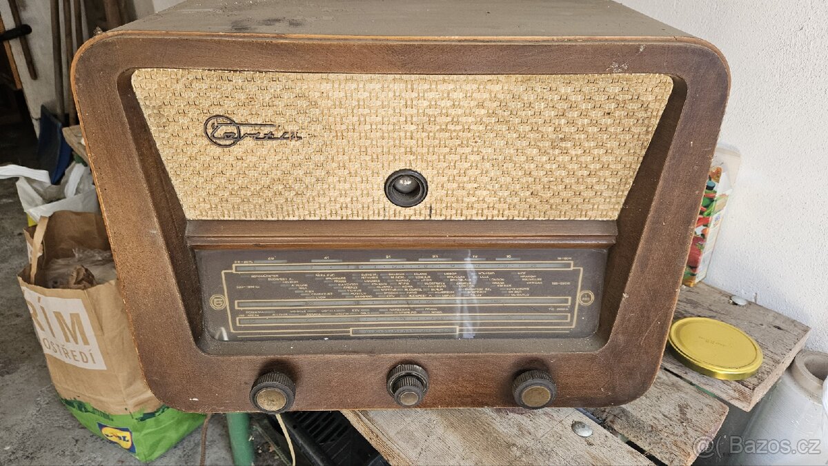 Terta staré rádio
