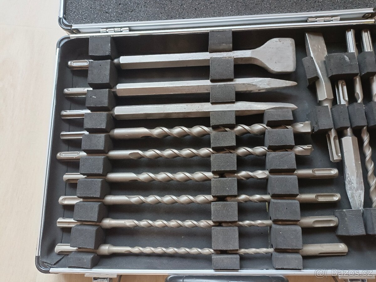 SDS vrtáky a sekáče Makita