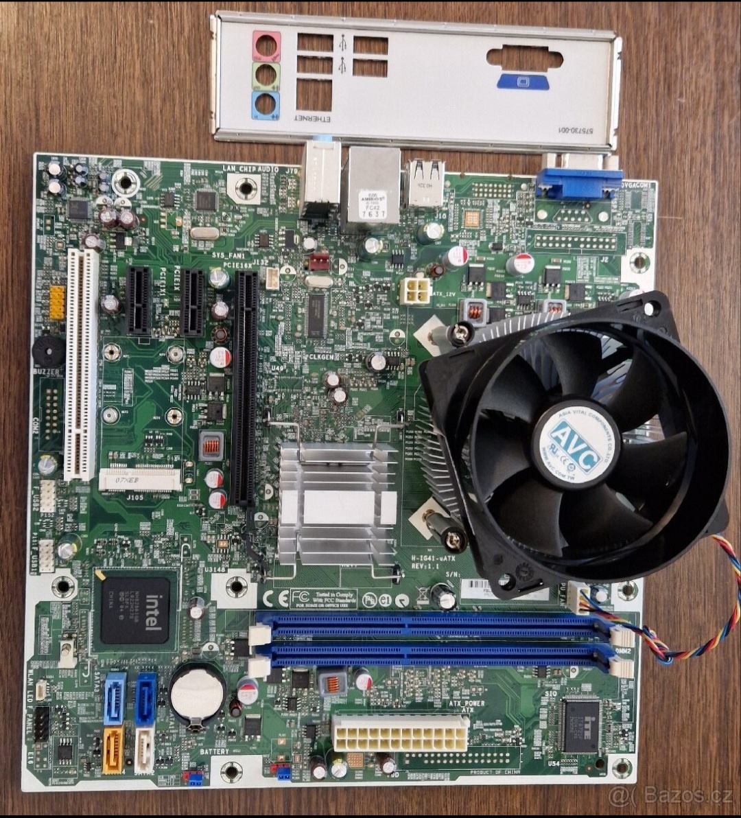 Základní deska HP s LGA 775 + CPU a Windows 10 Pro