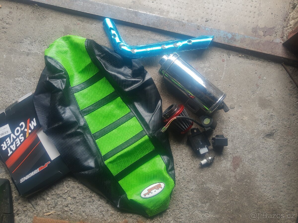 Věci na pitbike 125