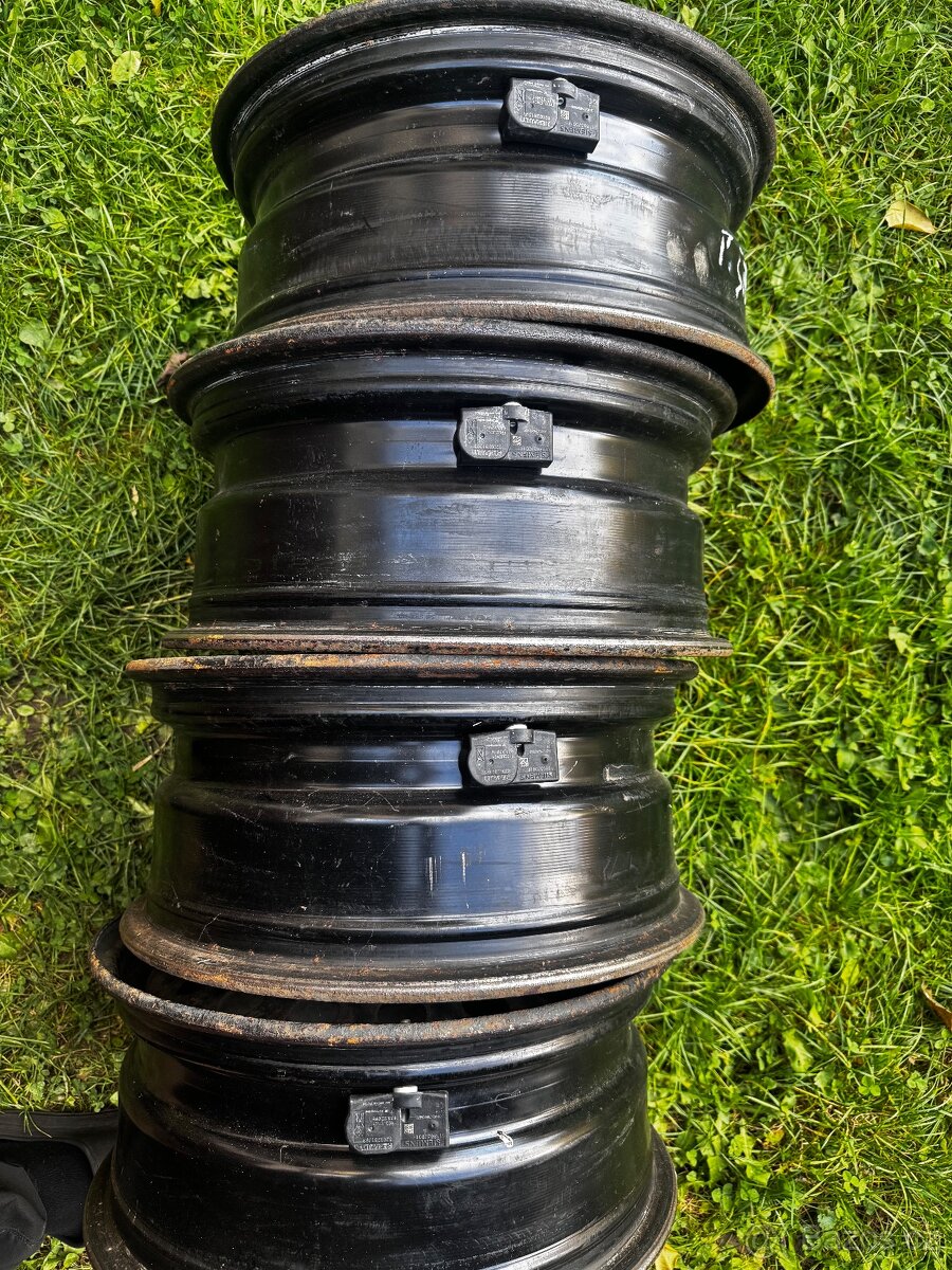 Prodam disky z čidlem 4 /100/ r16