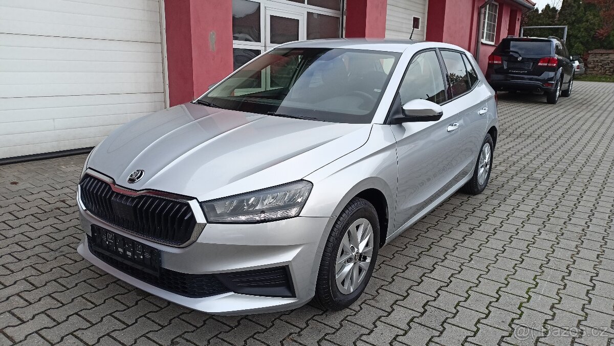 ŠKODA FABIA IV 1,0 TSI  LED DPH škoda servis