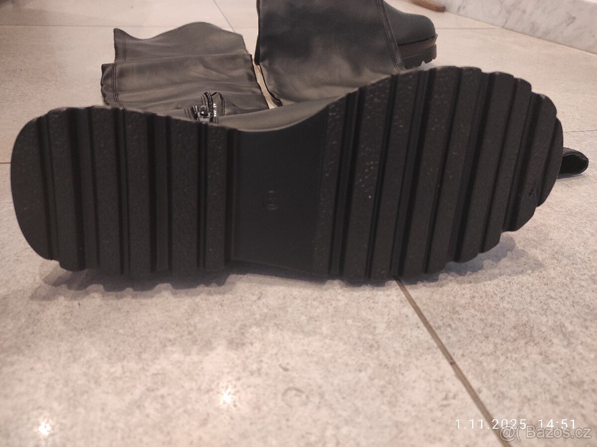 Dámské vysoké kozačky