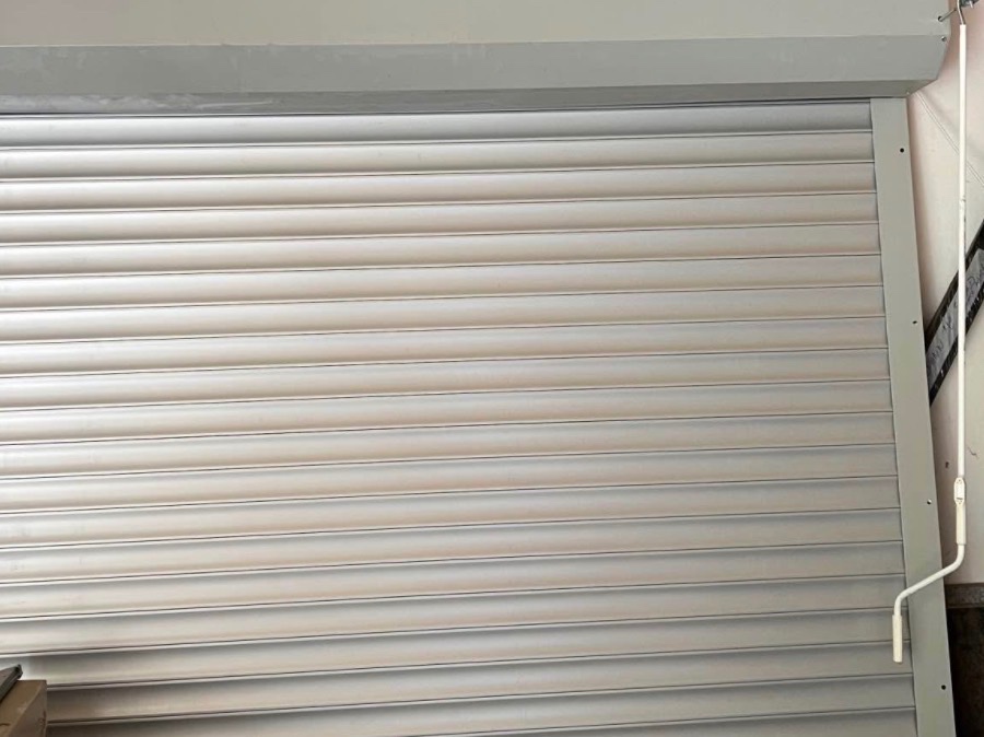 Rolety elektrické, motor, ruční klika