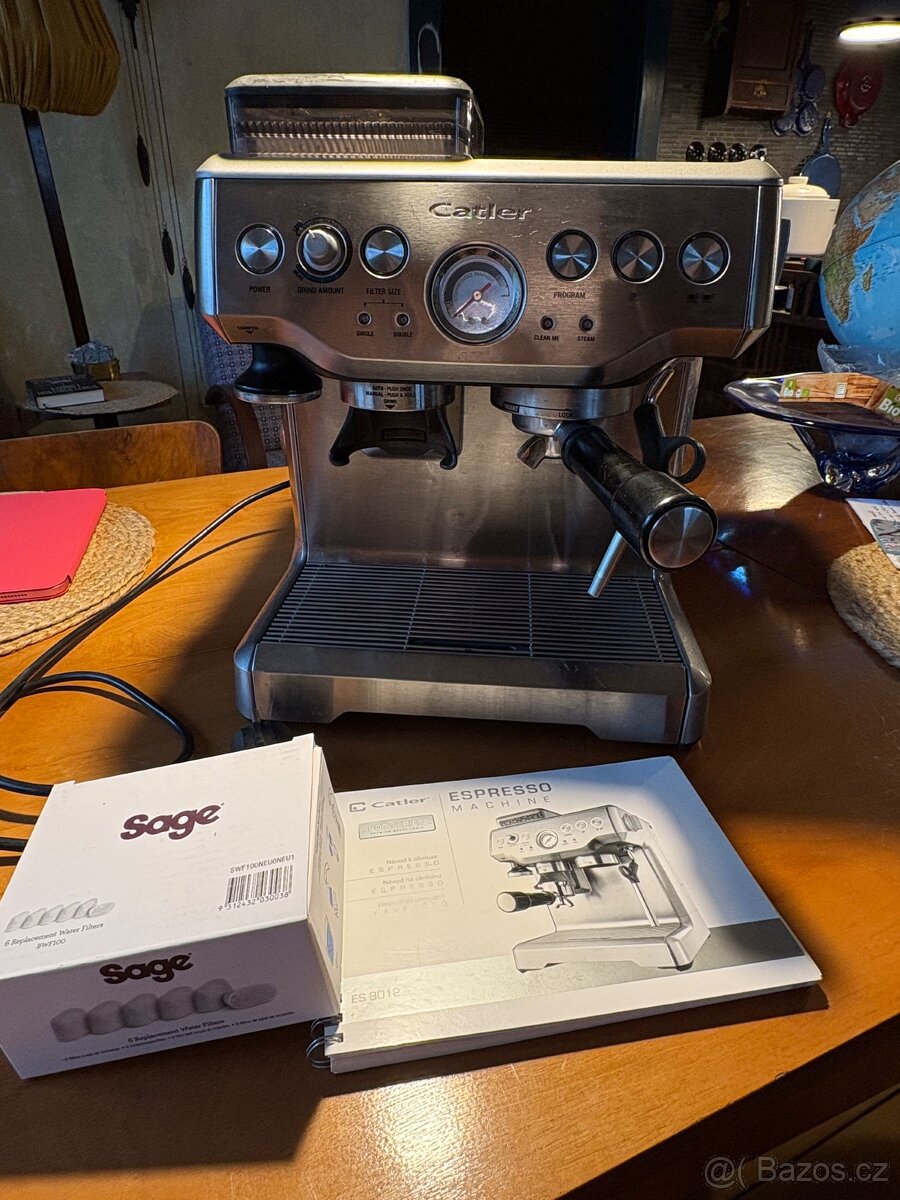 Pákový kávovar Catler ES 8012 na opravu / na díly