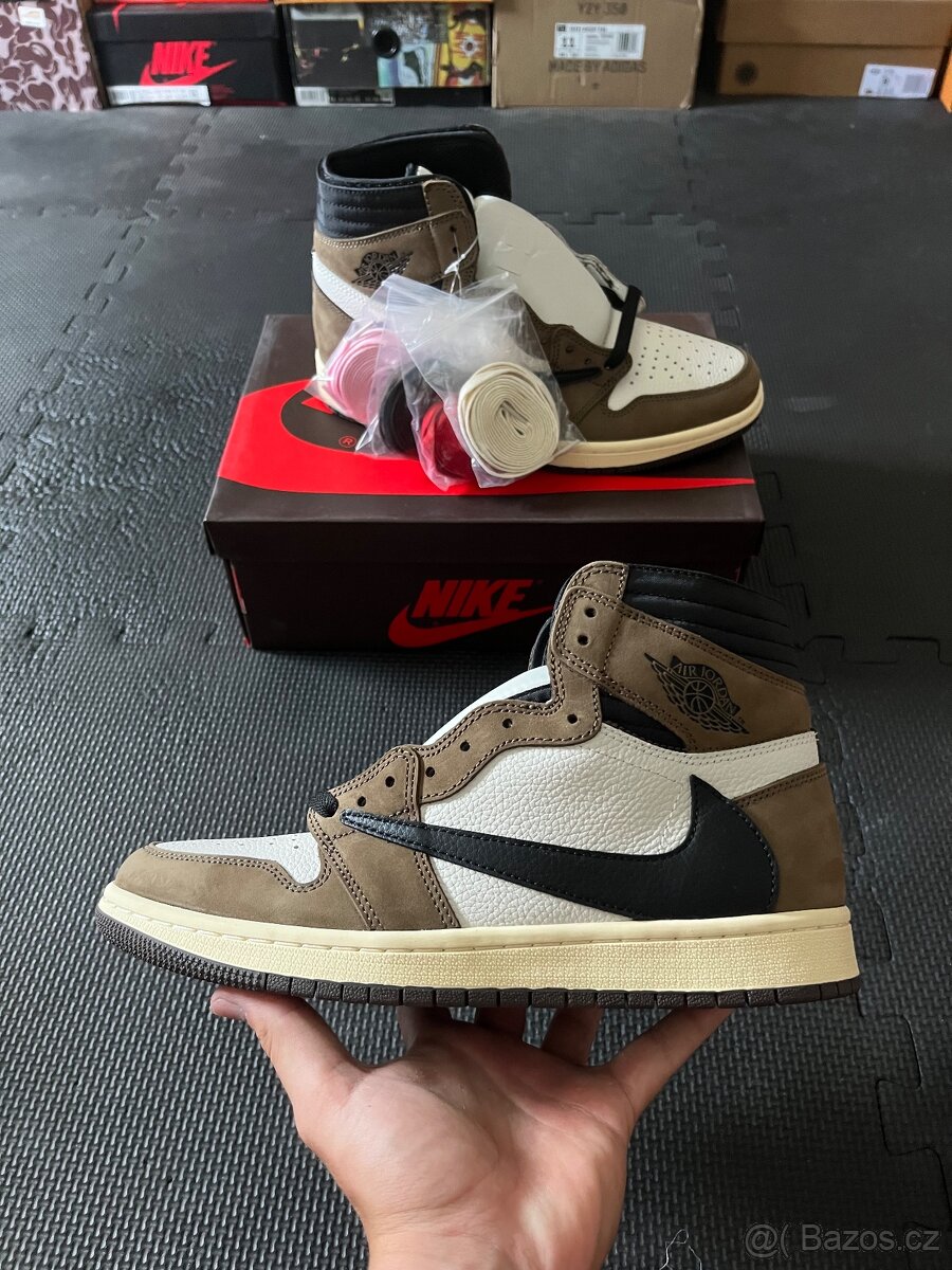 Nike Air Jordan 1 Travis Scott
