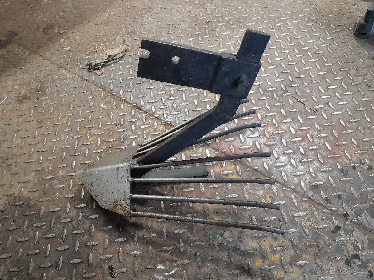 Vyoravač brambor vari