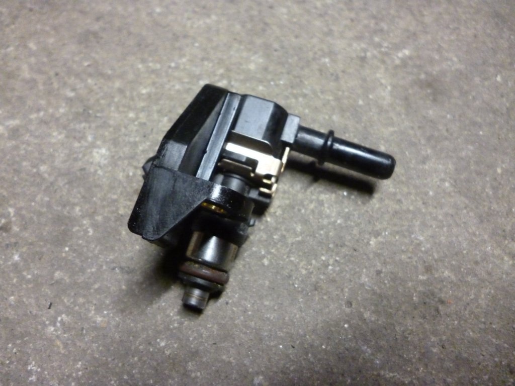 Peugeot Metropolis 400i. Vstřikovač. Od 2013