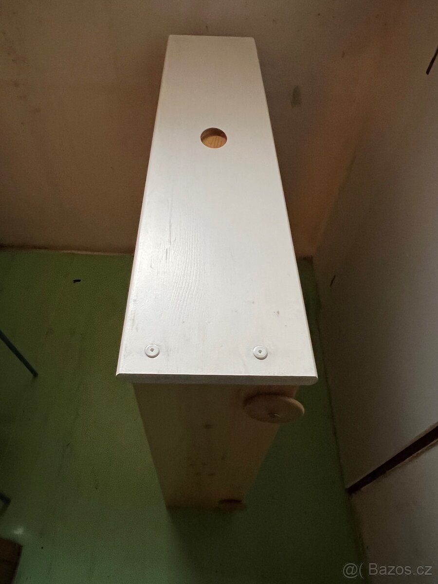 Prodám šuflata k posteli masiv