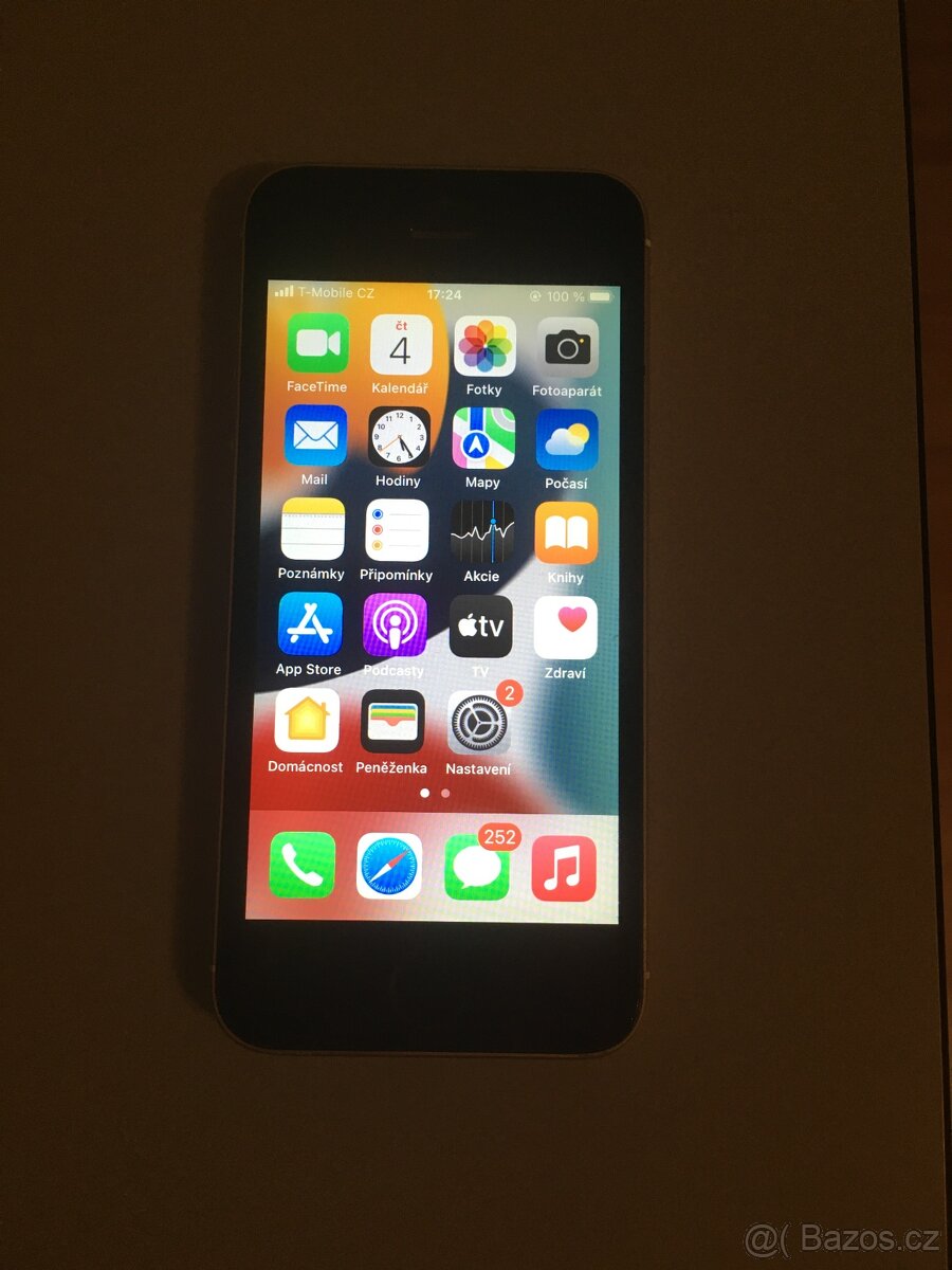 iphone SE 64 gb