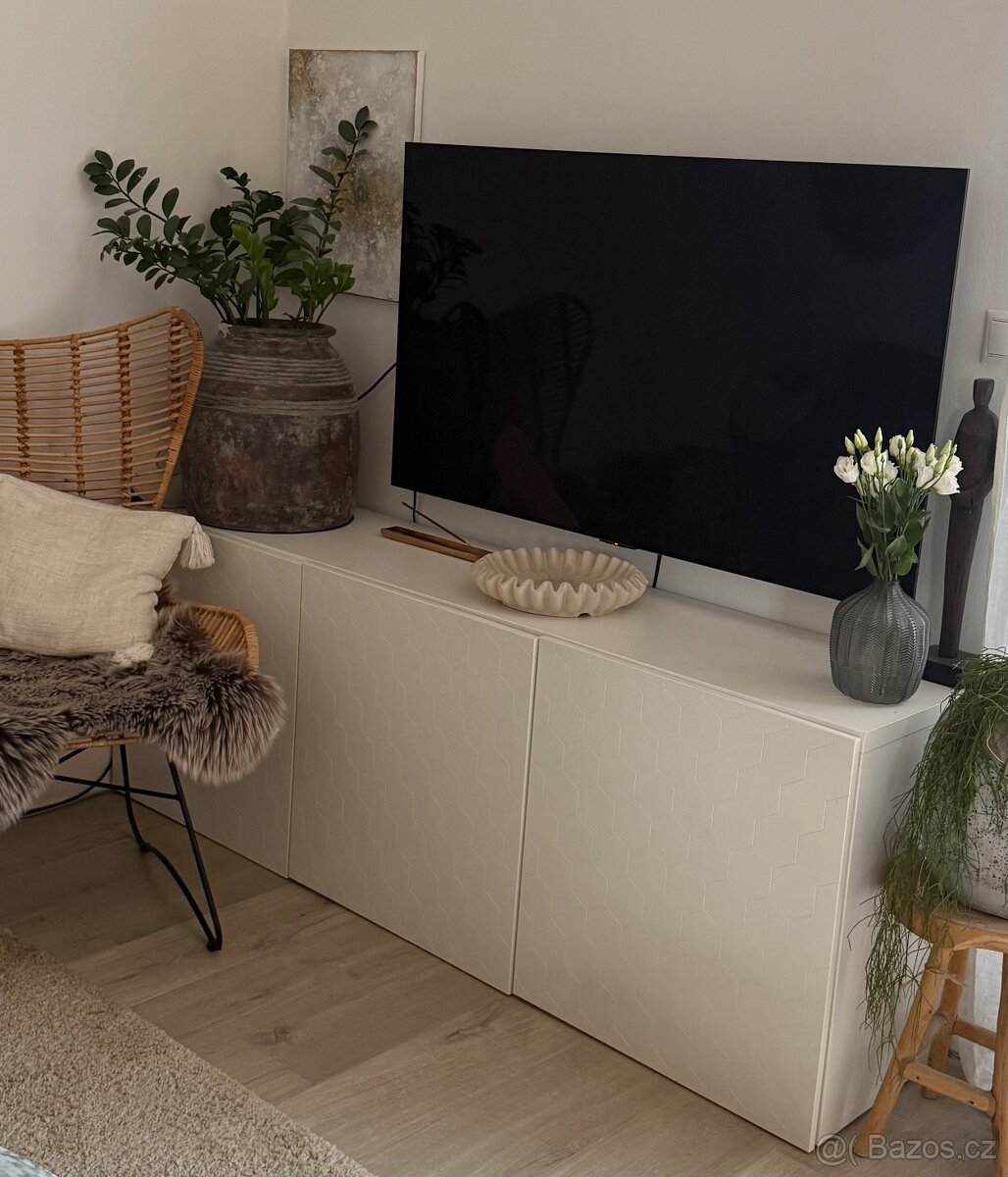 Ikea Besta skříňka pod televizi