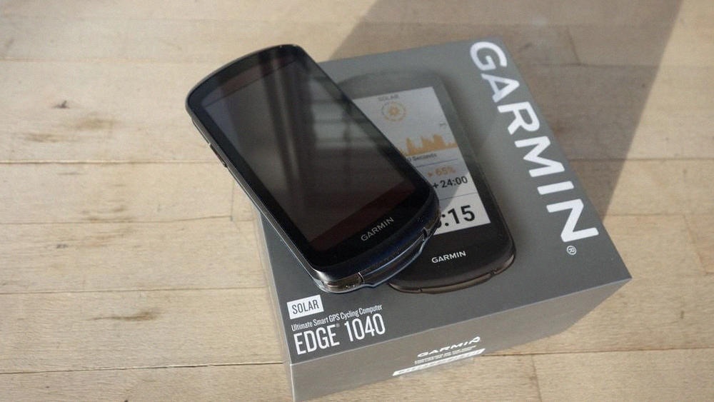 Garmin Edge 1040 Solar s příslušenstvím