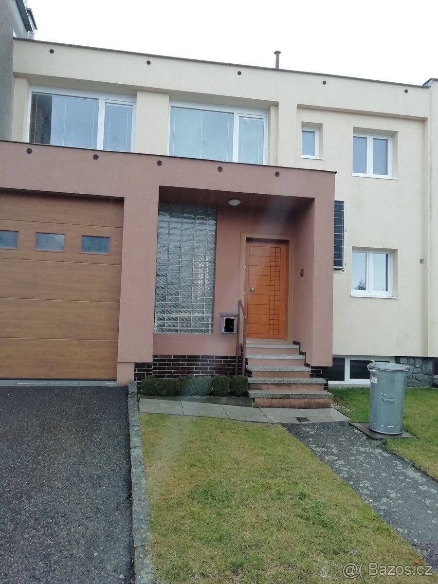 Prodej rodinný dům, pozemek 466m2, Benešov, ev.č. 00006