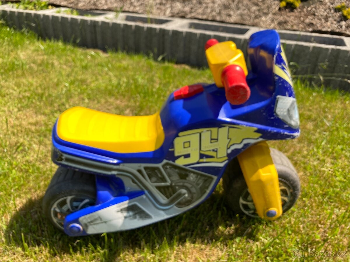 Odrážedlo modré plastové pro děti - motorka
