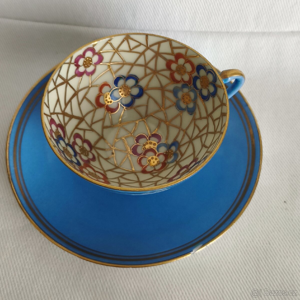Porcelánový hrníček