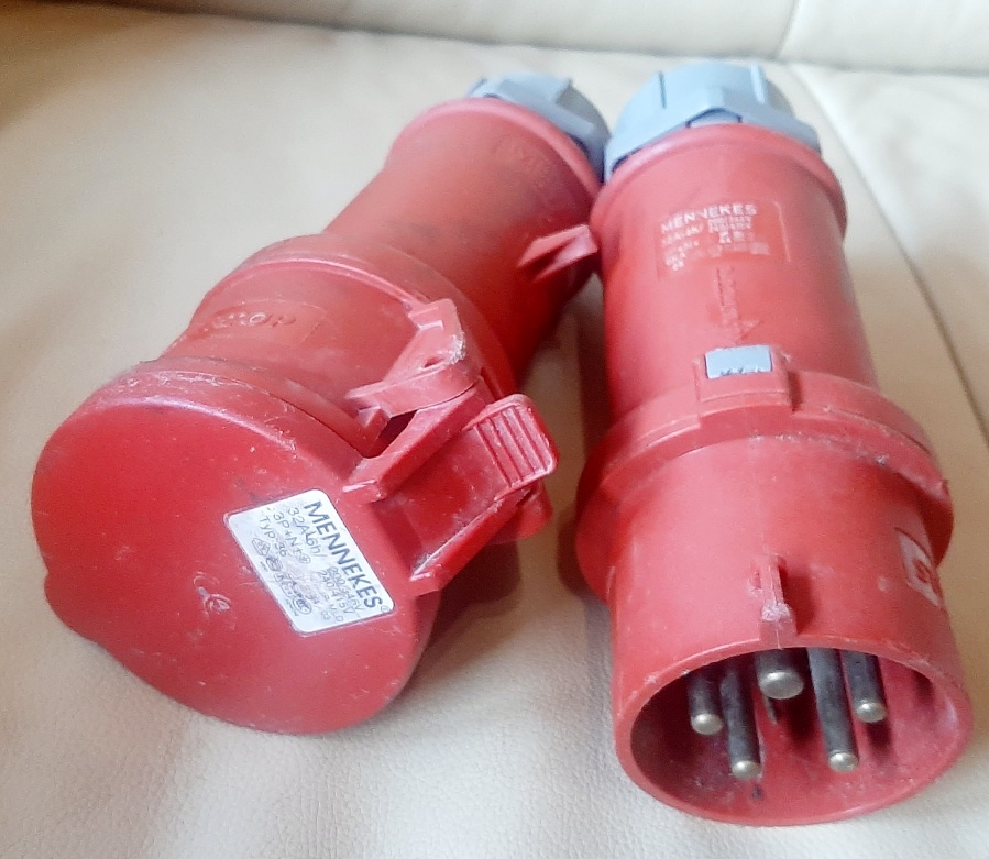 Zásuvka zástrčka 380V 32A 5ti kolík 400V