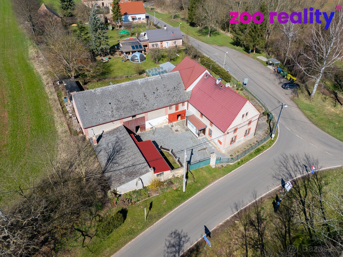 Prodej domu 200m2, pozemek 1.830m2, Malá Černoc