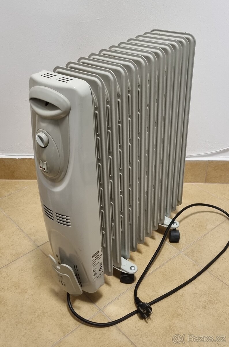 olejový radiátor delonghi 1225