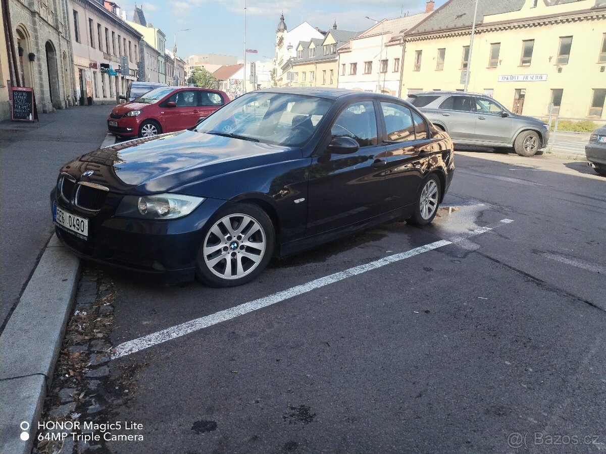 BMW e90 320i
