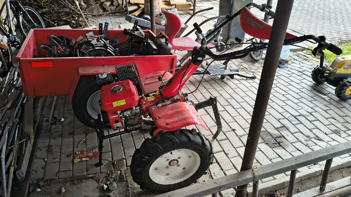 Motorový kultivátor, traktůrek - HECHT 7100