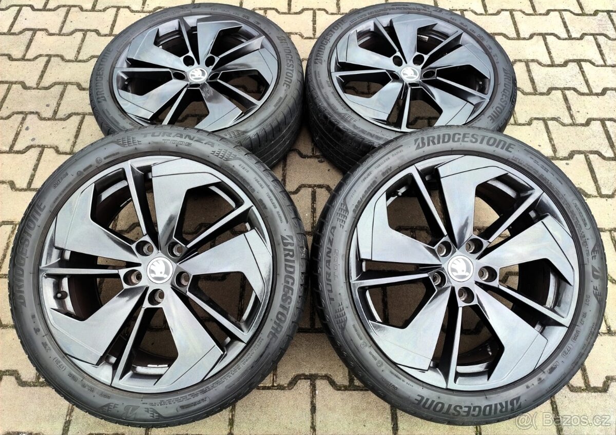 Disky originální Škoda Octavia IV RS 5x112 R18 Comet