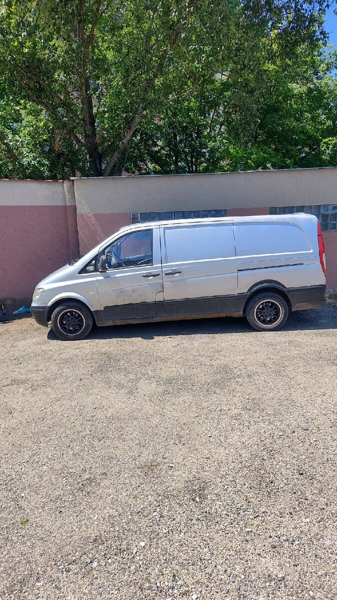 Mercedes Vito 109