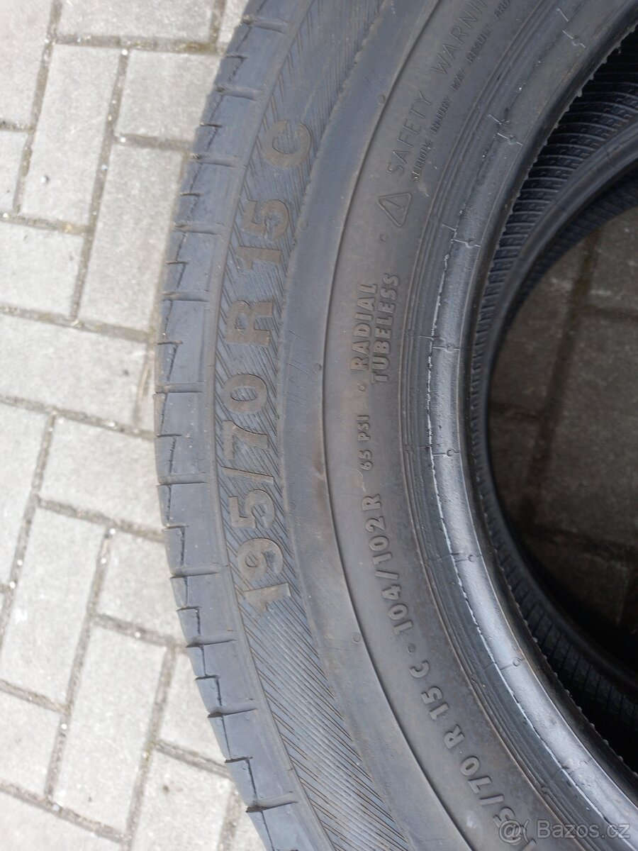 Letní pneu 195/70/15c