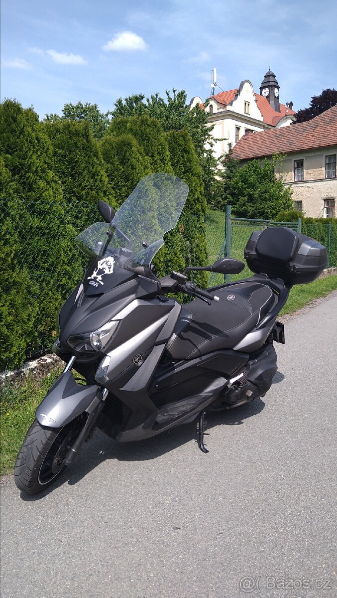 Yamaha XMAX 400