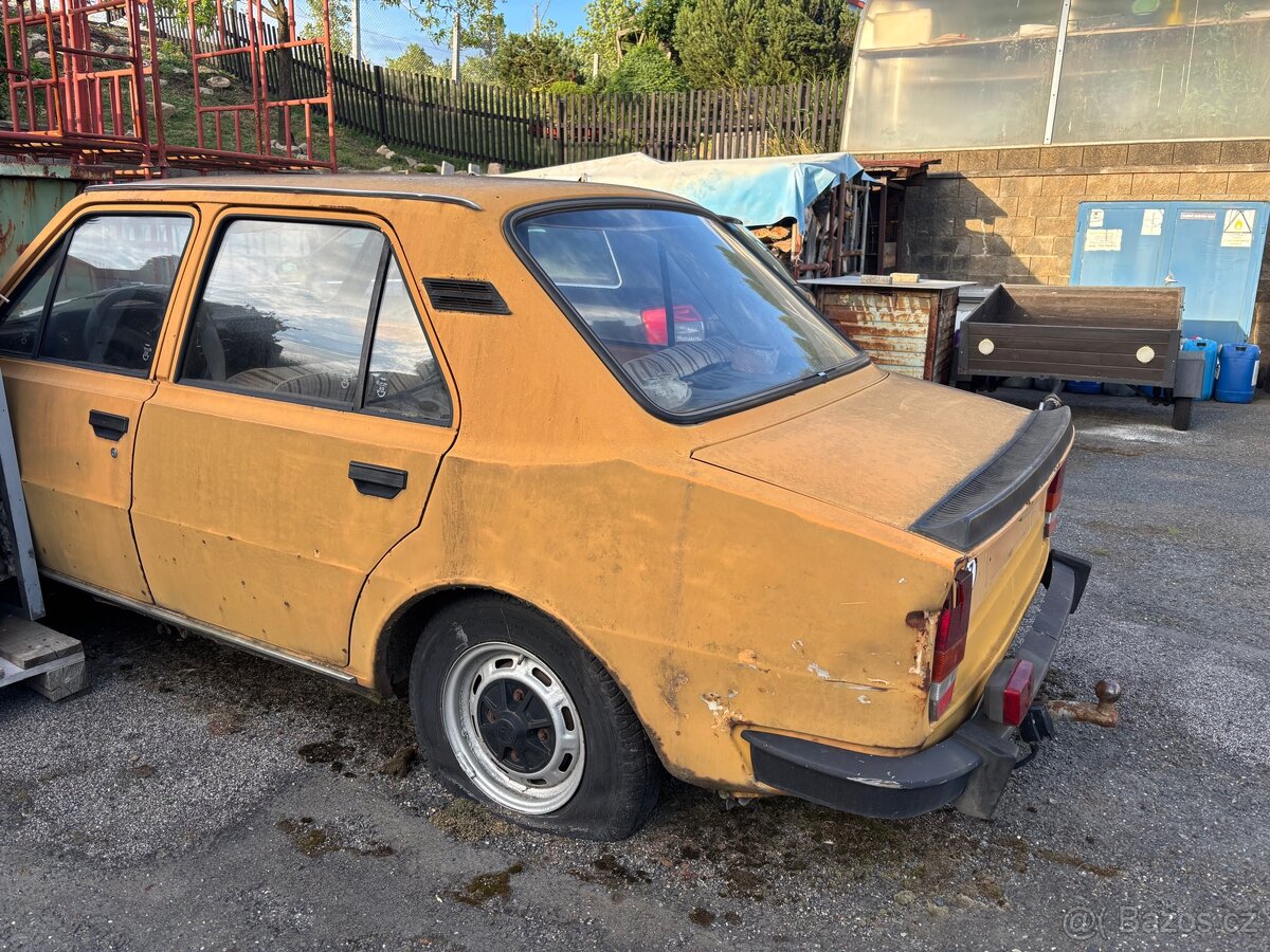 Škoda 120 L