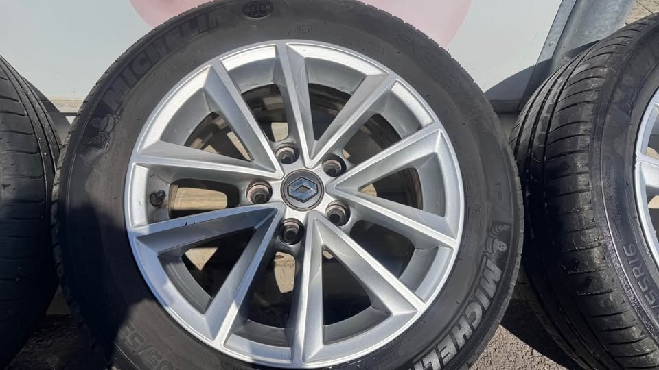 Alu sada Renault letní 205/55R16