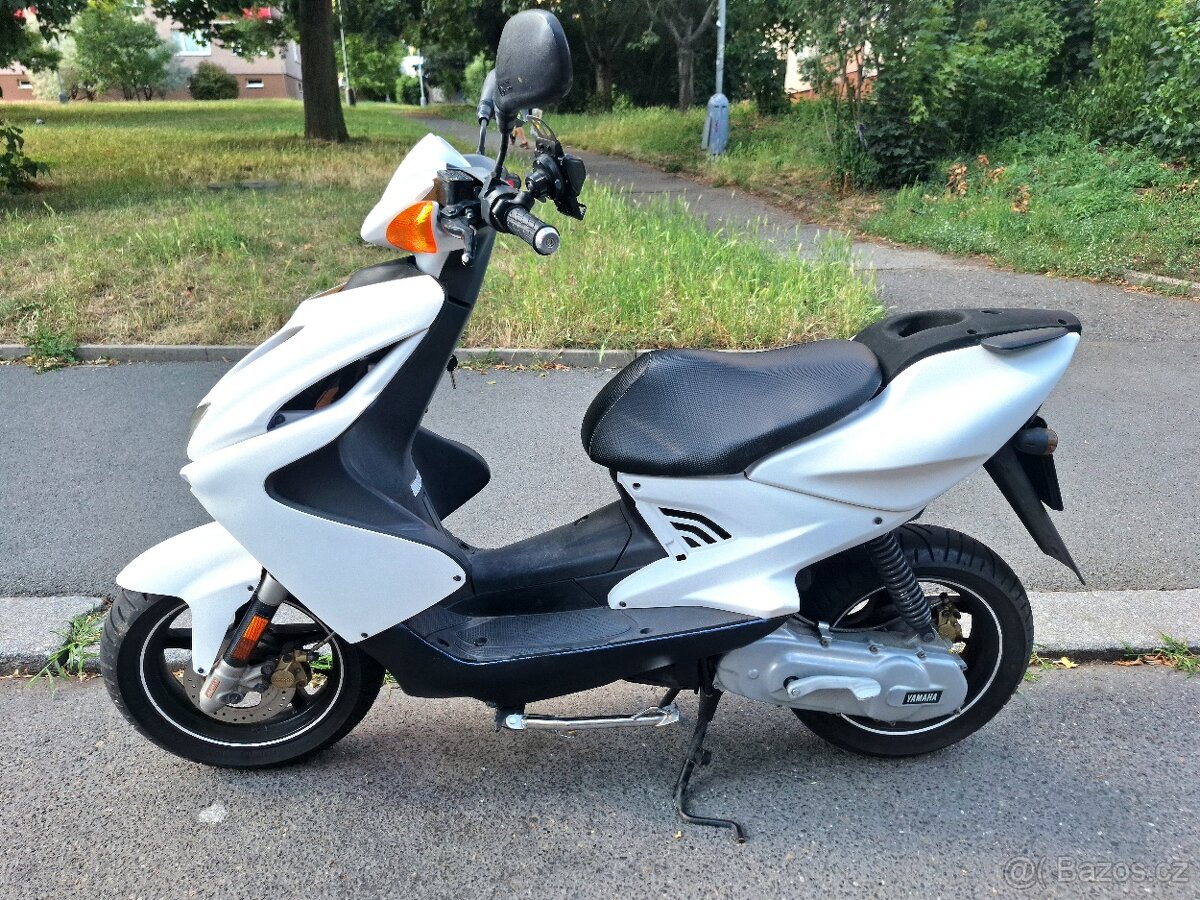 Skútr Yamaha Aerox 50cc, Top stav