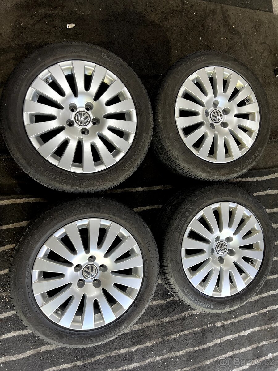 Celoroční kola VW Passat 215/55 R17, ET40