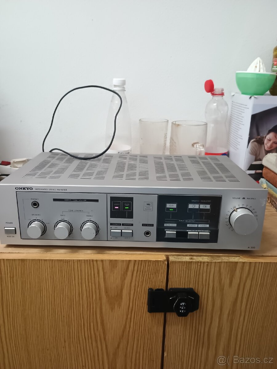 Onkyo intergrated stereo amplifier A-300