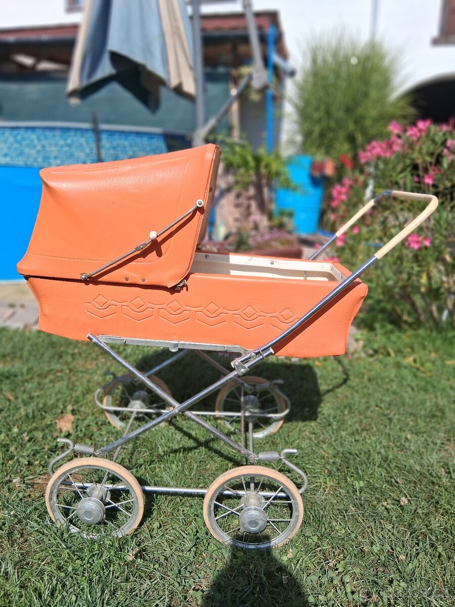 Retro kočárek