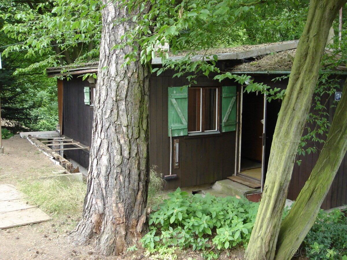 Stavební pozemek, Chata