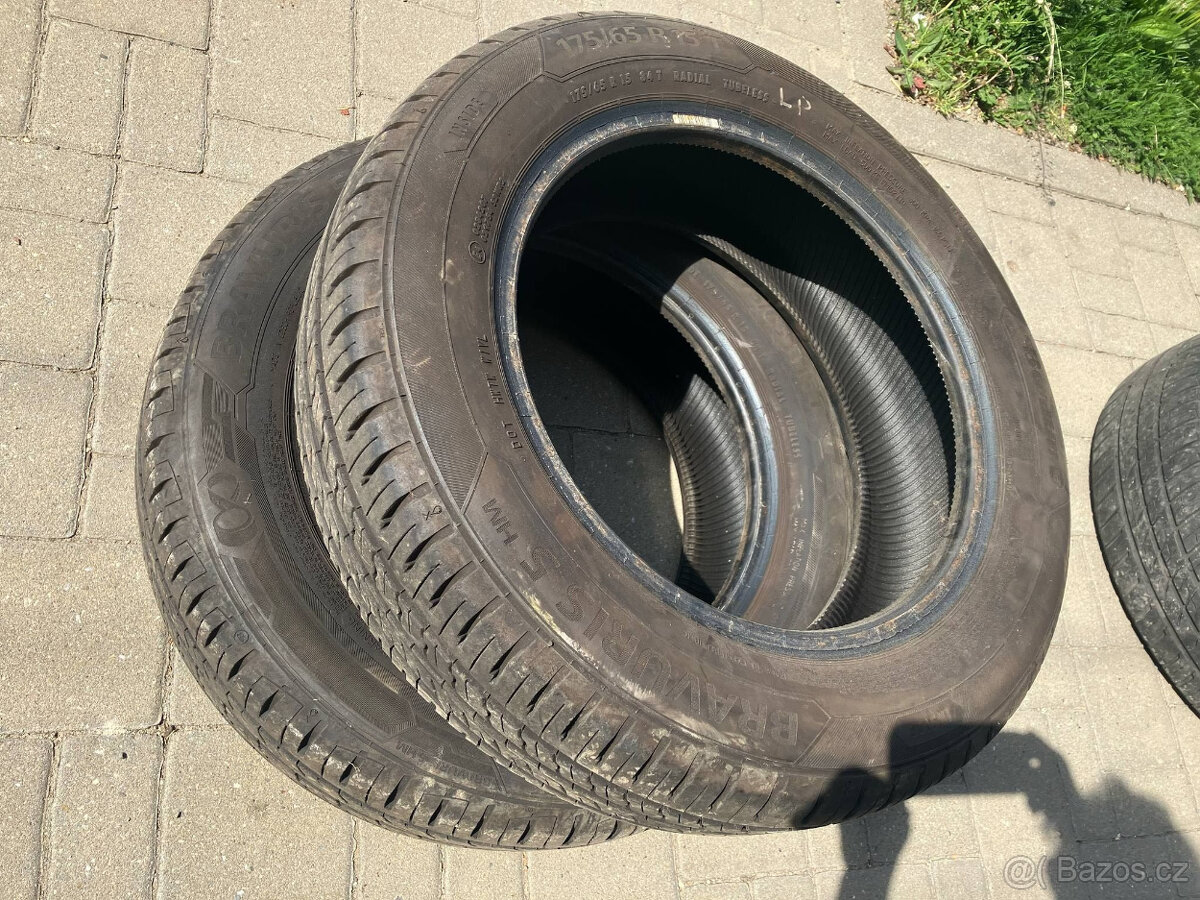 2 letní pneu 175/65/15 Barum Bravuris 5