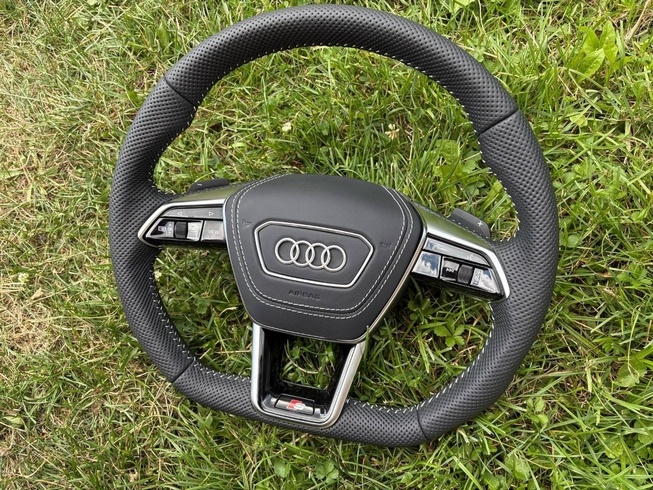 AUDI VOLANT kozeny zkoseny perforovana koža