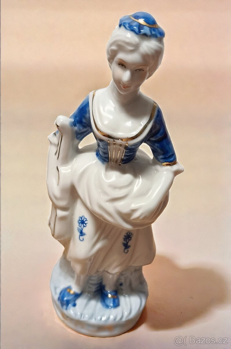 porcelánová figurka hudebnice