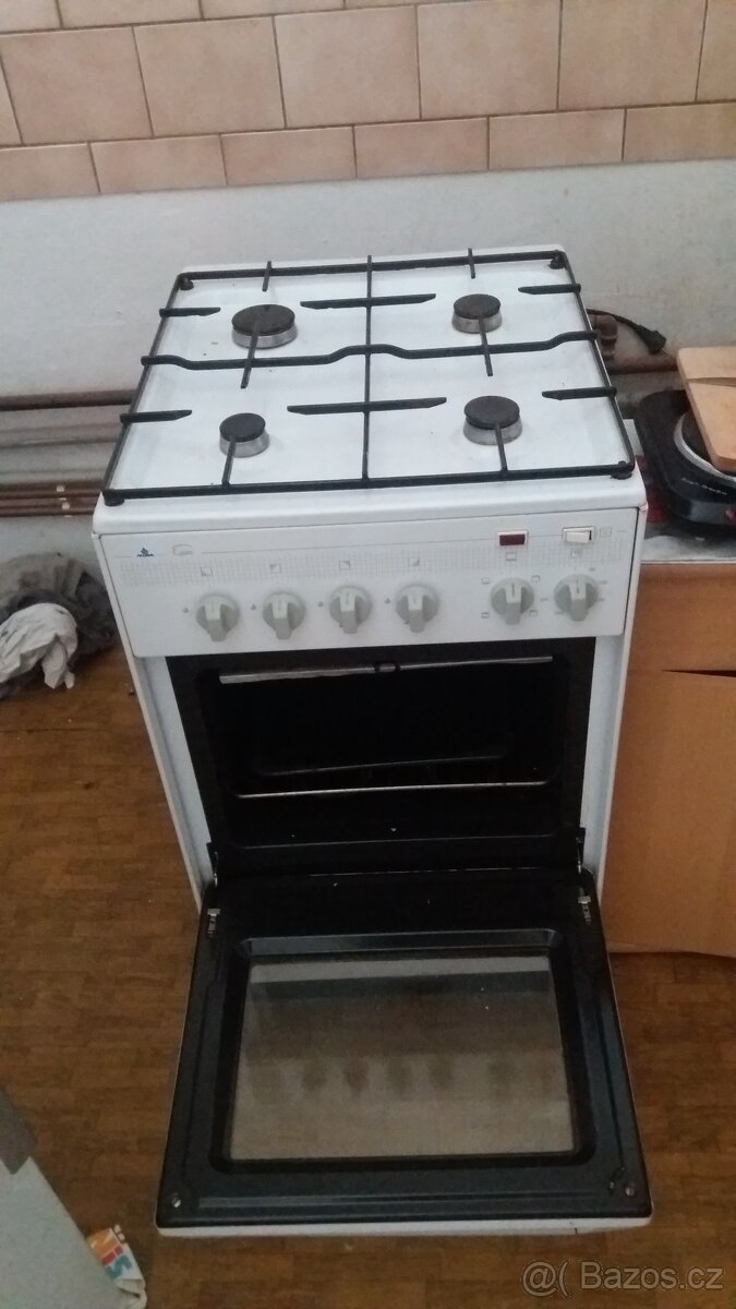 Prodám kombinovaný sporák plně funkční