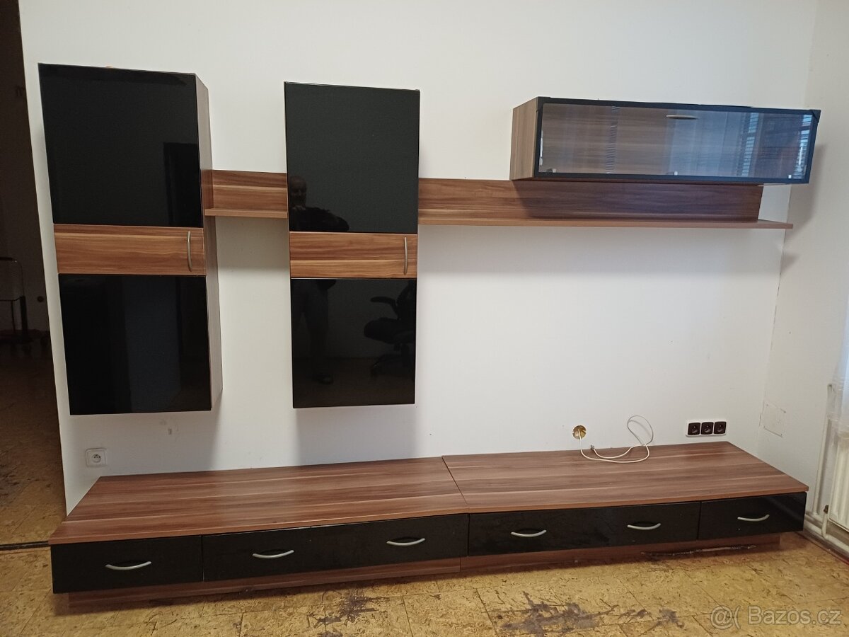 Prodám obývací stěnu.