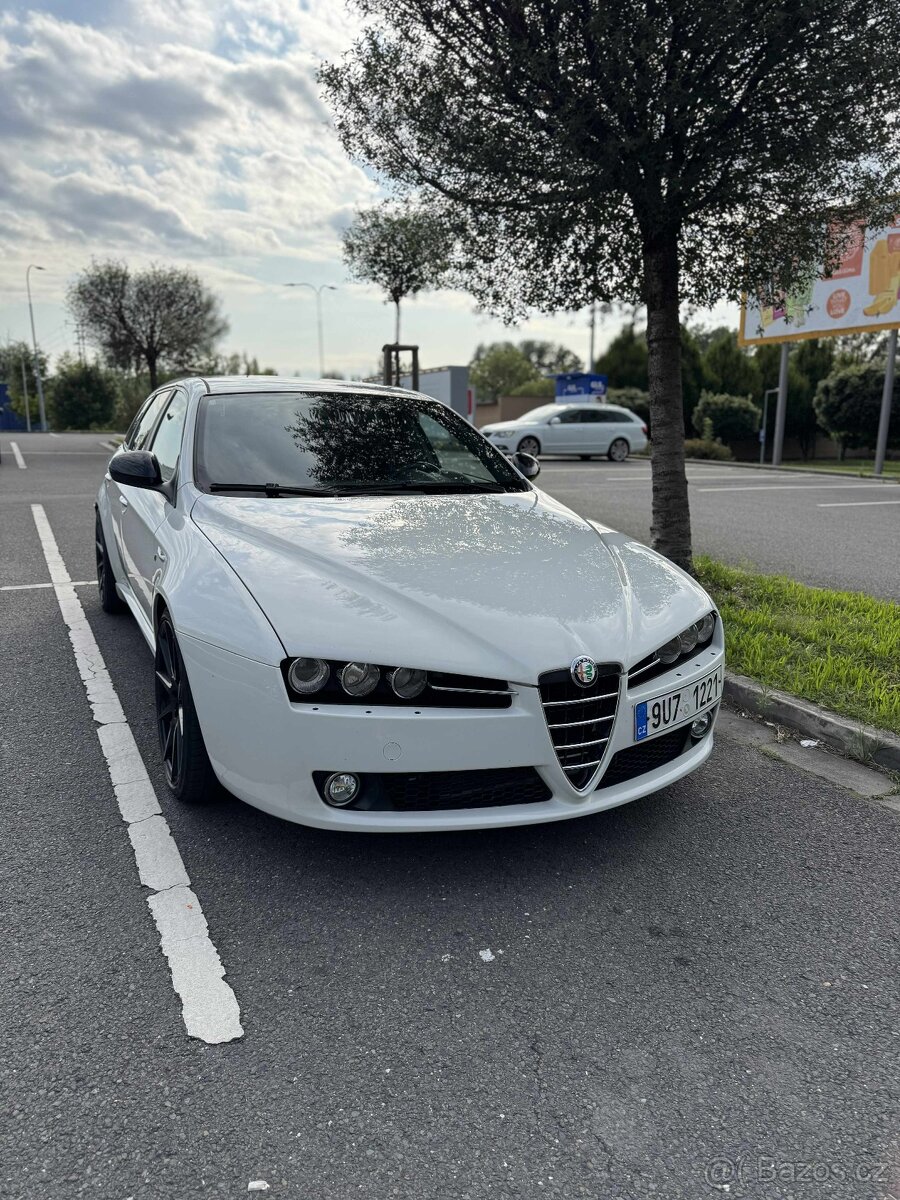 Prodám Alfa Romeo 159 1.9JTDm Ti, Sportwagon
