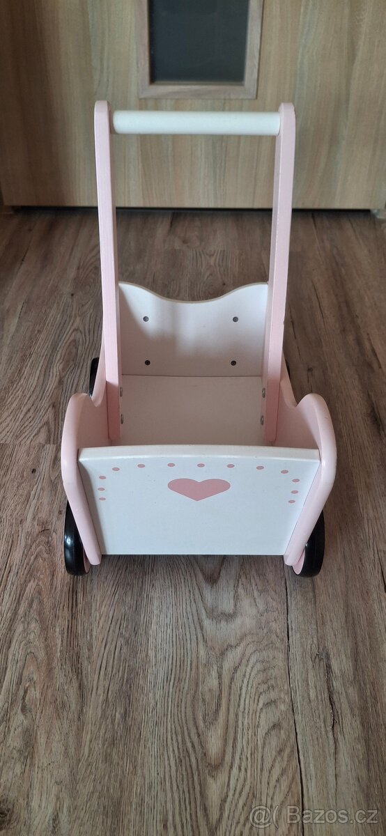 Dřevěné chodítko + vozík na hračky