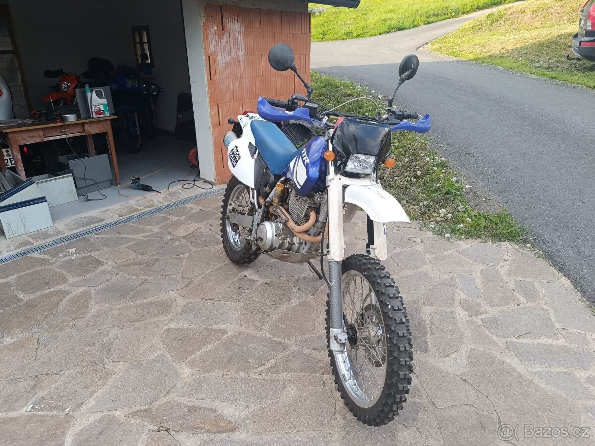 YAMAHA TTR 600