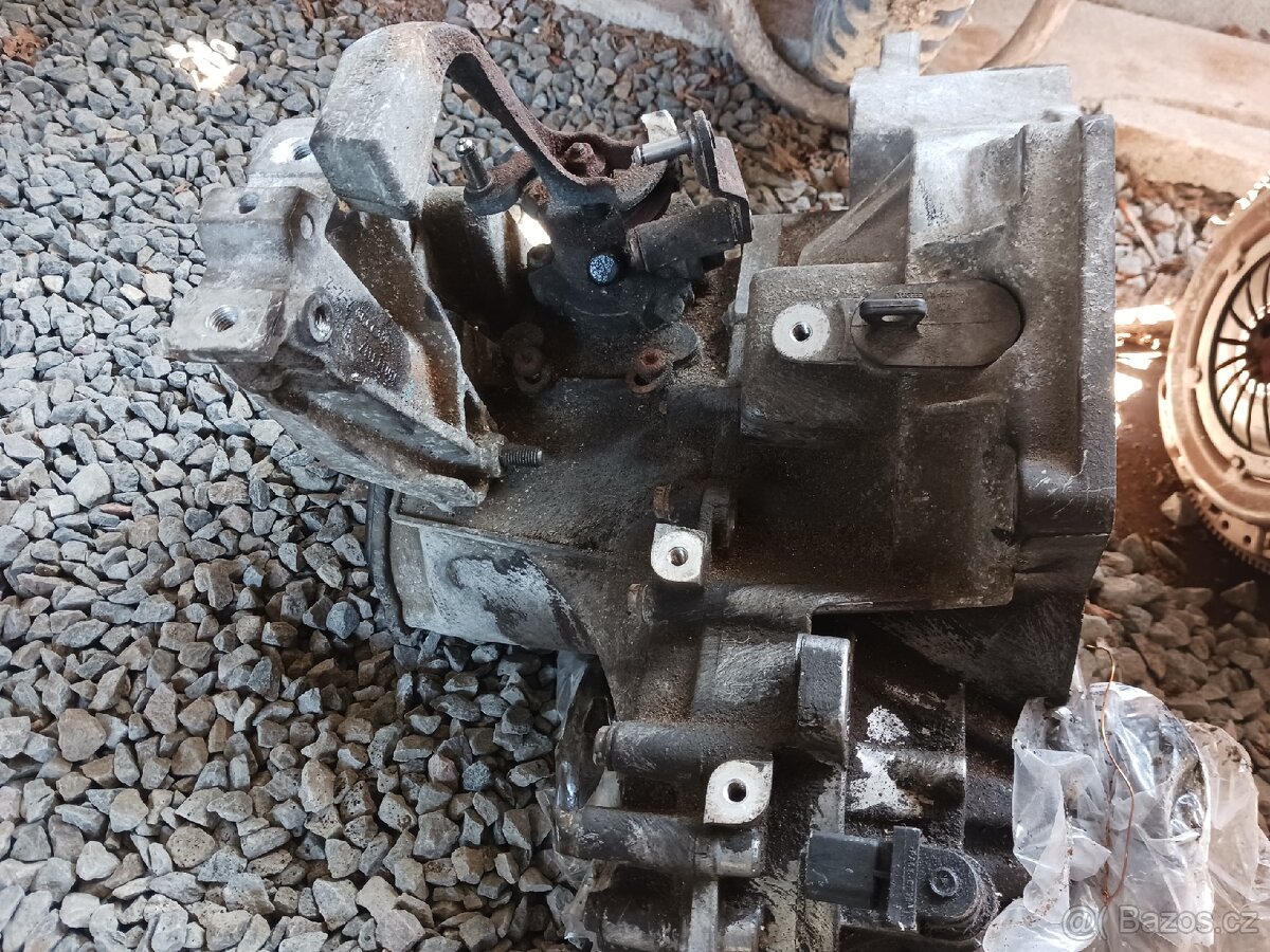Převodovka. 02J301107C