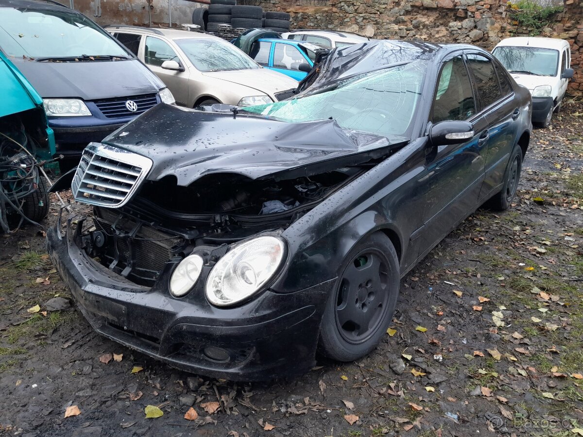 Mercedes-Benz E220S CDI manuál - díly