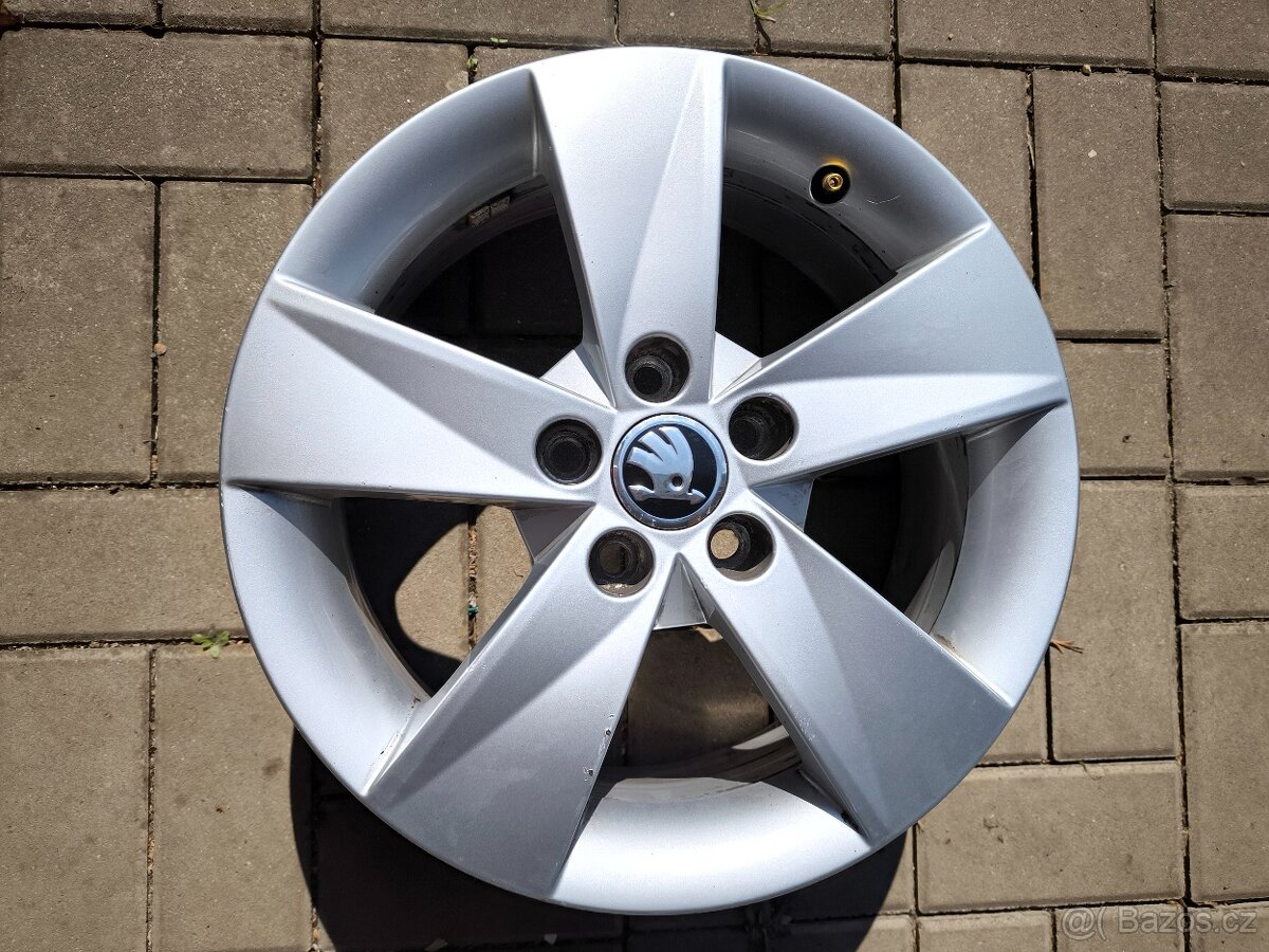 Poptávám 1kus škoda Roomster r15,5x100