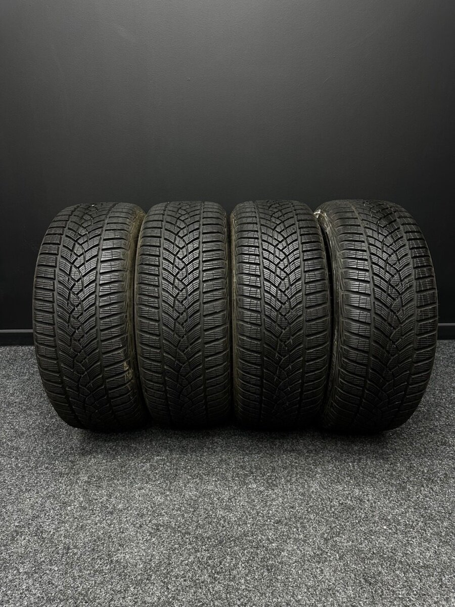 Sada pneu GoodYear 225/50/18 99V