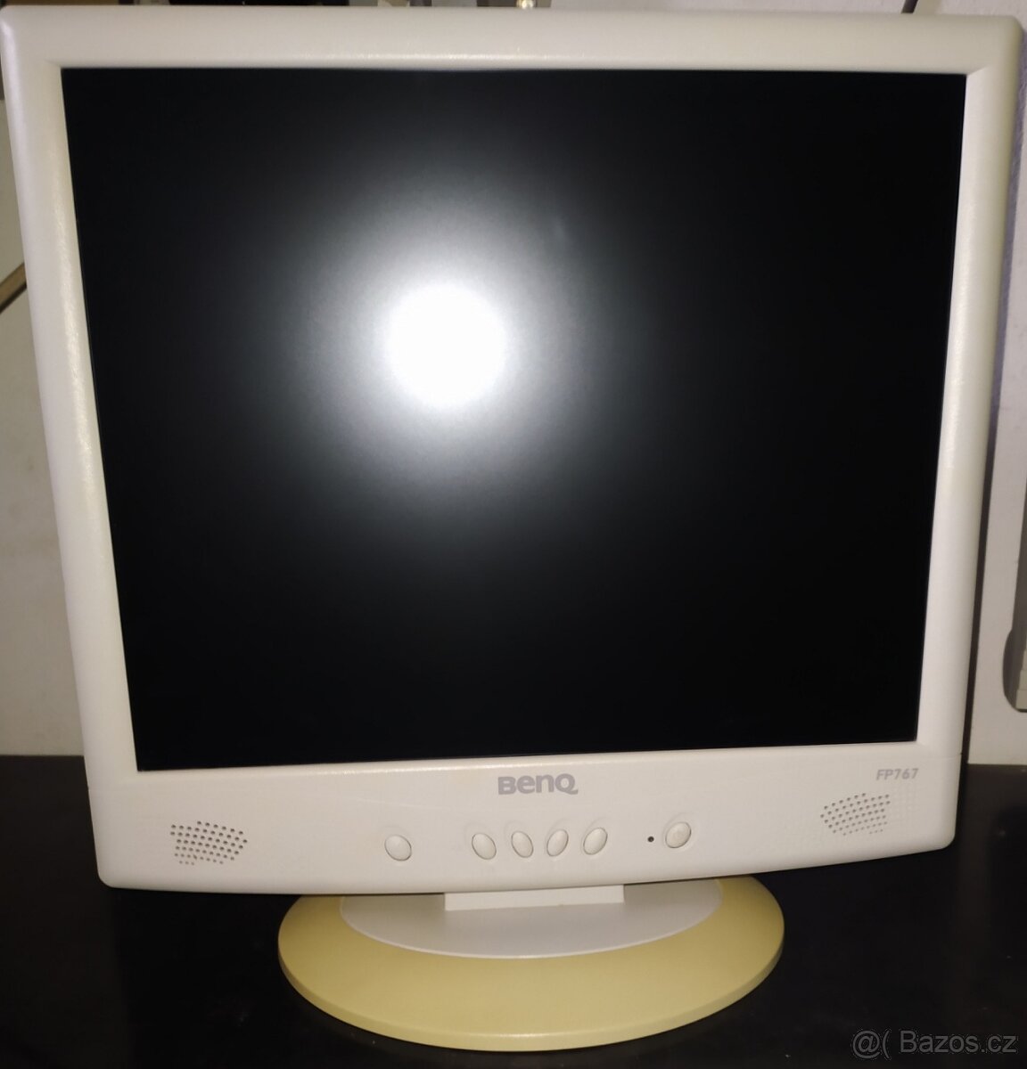 BenQ FP767 skvělé parametry,17palců,Integrované reproduktory
