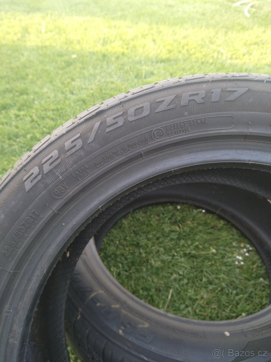225/50 R17