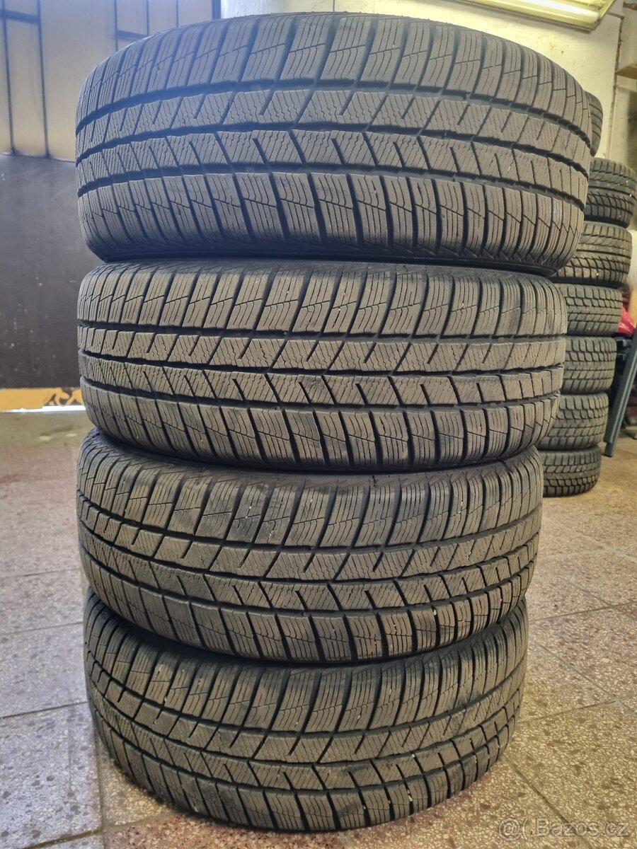 Barum Polaris 5 215/55 R17 XL